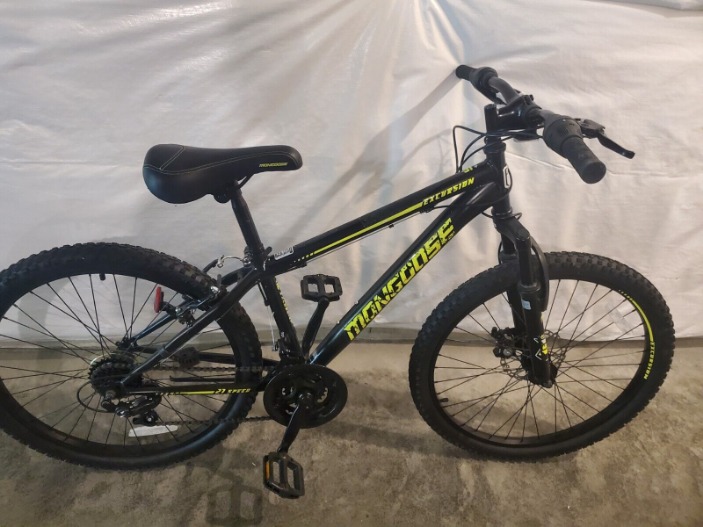mongoose excursion mountain bike