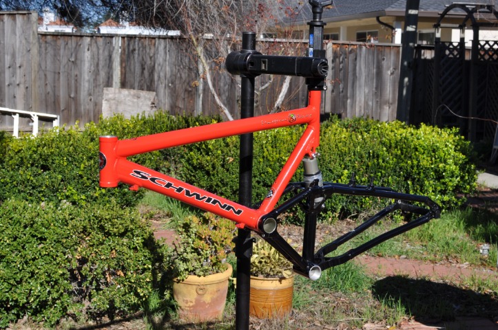 schwinn full suspension mountain bike